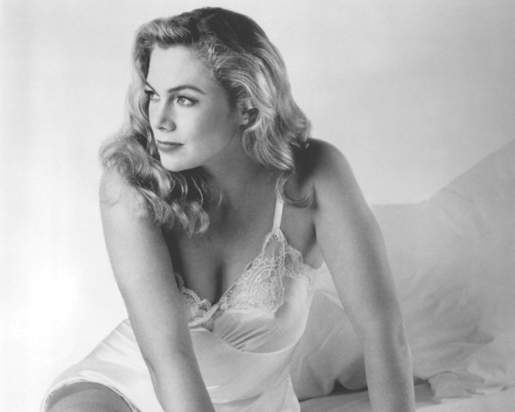 Θυμάστε την Κάθλιν Τέρνερ; Έχει γίνει αγνώριστη (Photos) - Media