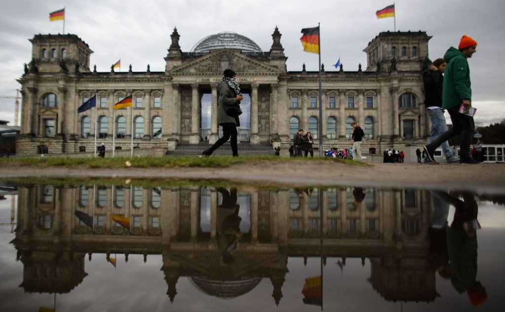 Επιμένει το Βερολίνο σε έσοδα 50 δισ. από αποκρατικοποιήσεις - Media