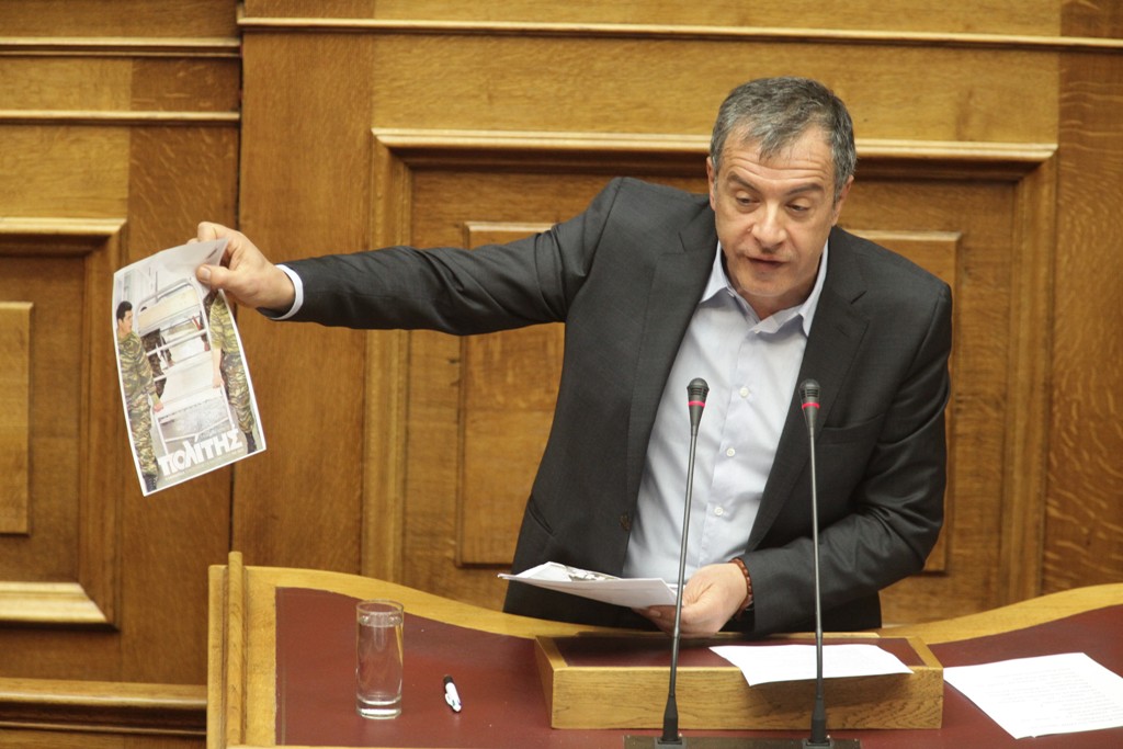 Καταγγελίες Θεοδωράκη για οικονομικά παιχνίδια στην «πλάτη» του προσφυγικού  - Media