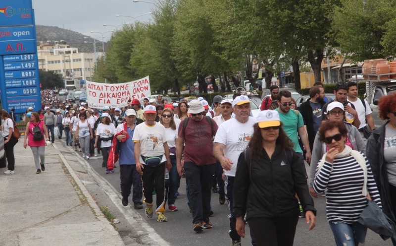 Στο Σύνταγμα η πορεία κατά της ανεργίας – Περπάτησαν 224 χιλιόμετρα (Photos) - Media