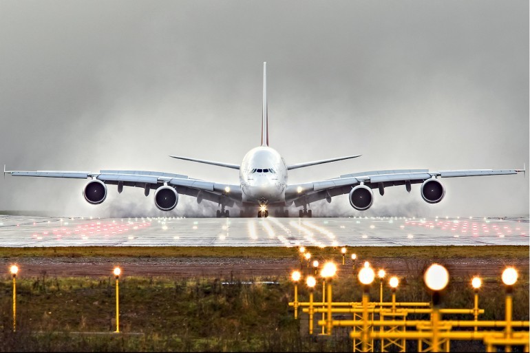 Αναγκαστική προσγείωση του «γίγαντα» Α380 στο αεροδρόμιο της Λάρνακας - Media