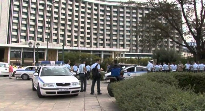 Ραντεβού διαμαρτυρίας τη Δευτέρα στο Hilton: Είστε ανεπιθύμητοι - Media