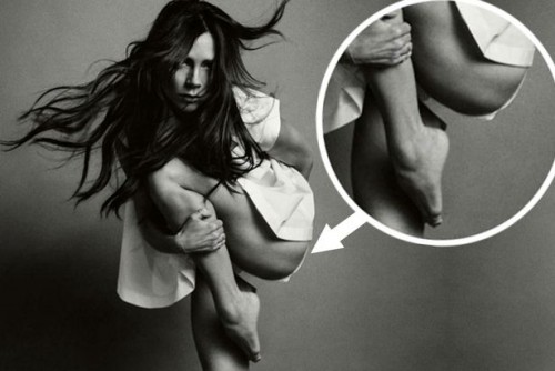 Η Vogue  …έκοψε το δάκτυλο της Βικτόριας Μπέκαμ  - Media