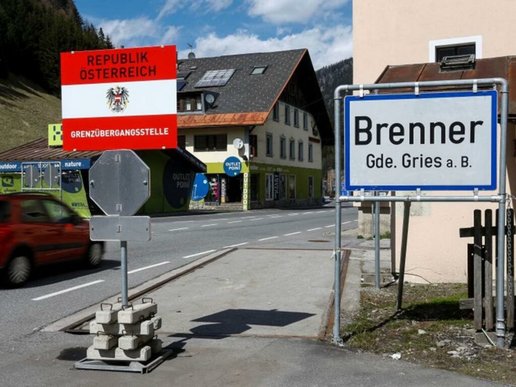 Η Αυστρία αγνοεί τις προειδοποιήσεις και κατασκευάζει φράχτη στα σύνορα με την Ιταλία - Media