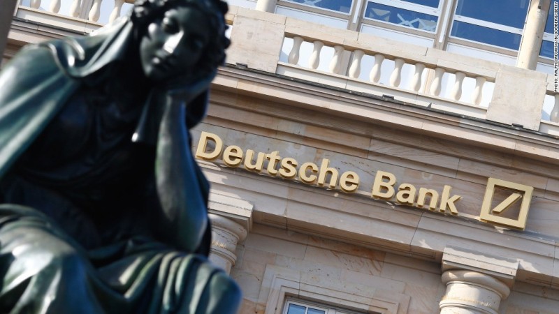 Καταρρέει η μετοχή της Deutsche Bank - Έπεσε σε ιστορικό χαμηλό - Media