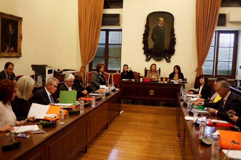 Τηλεοπτικές άδειες: Δεν θα συνεχιστεί η ακρόαση των υπερθεματιστών και του Ν. Παππά στην Επιτροπή Θεσμών και Διαφάνειας - Media