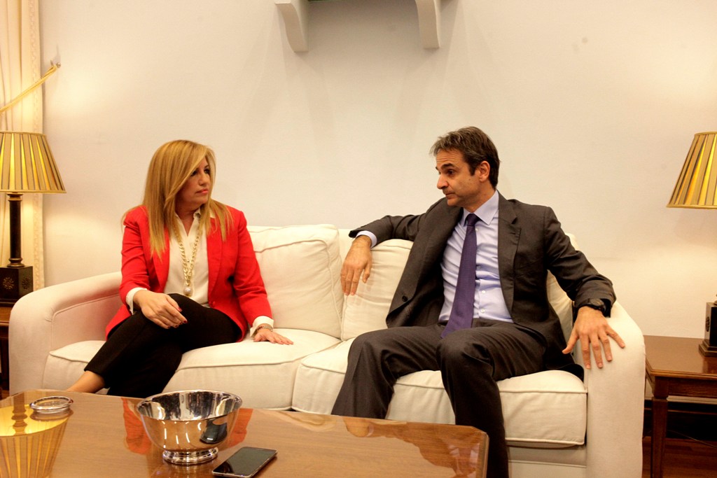 «Ξεκατίνιασμα» ΝΔ-ΠΑΣΟΚ με ειρωνικά tweets - Media