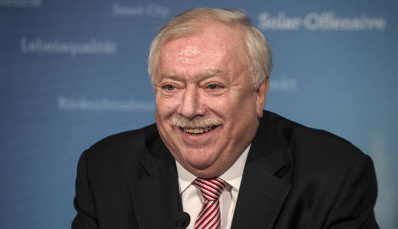 Χόιπλ: Να βοηθήσουμε την Ελλάδα με το προσφυγικό - Media