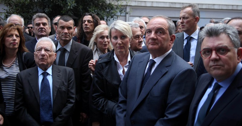 Το «αντίο» του Κώστα Καραμανλή στον για χρόνια στενό του συνεργάτη, Γιάννη Αγγέλου - Media
