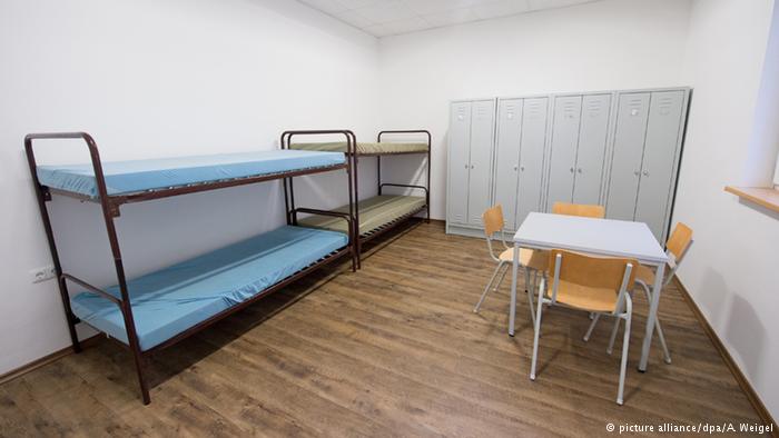 Άδειασαν τα κέντρα υποδοχής προσφύγων στη Γερμανία - Media