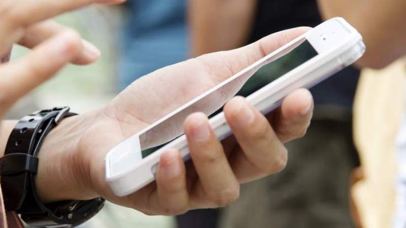 Οι Βρετανοί μόνο φλερτάρουν στο ίντερνετ- Δεν απατούν  - Media