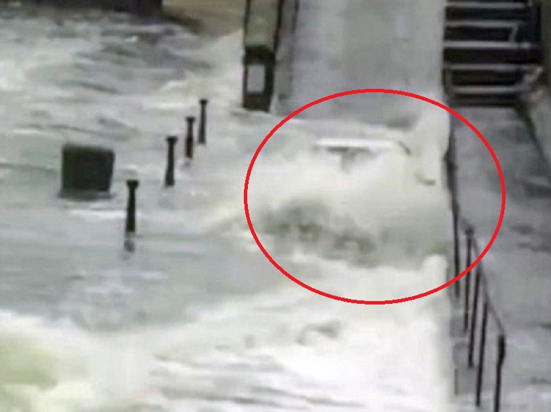 Κόβει την ανάσα: Μετατρέπει το αυτοκίνητο του σε… υποβρύχιο και διασχίζει μανιασμένα κύματα (Video) - Media