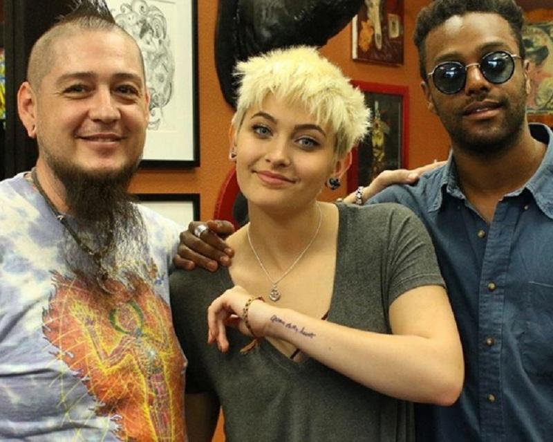 Το συγκινητικό τατουάζ της κόρης του Michael Jackson στη μνήμη του πατέρα της (Photo) - Media