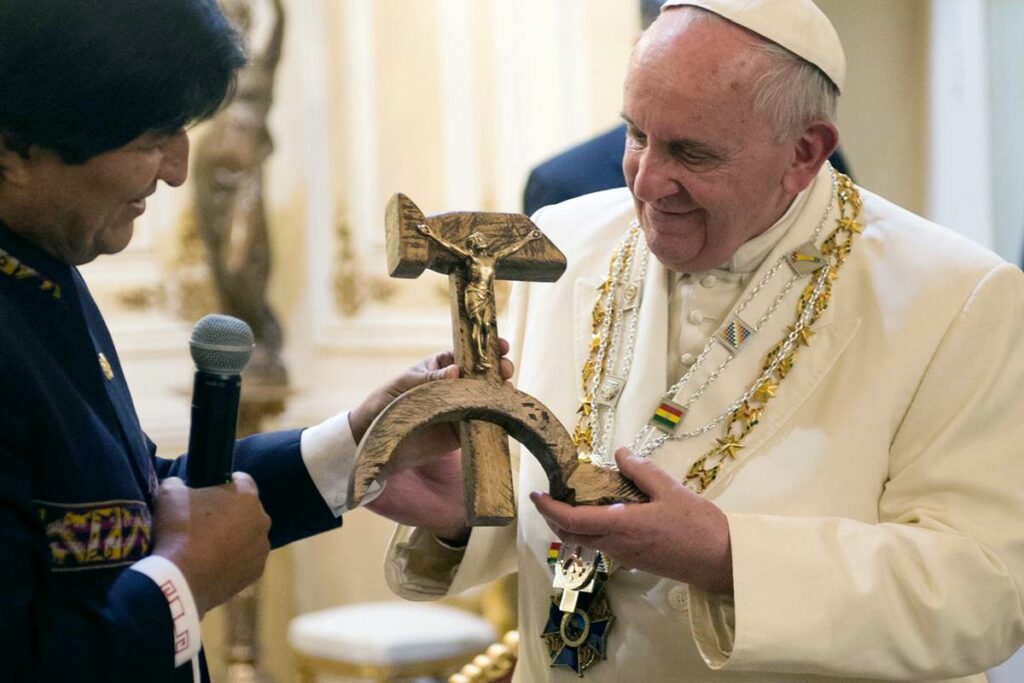 Μοράλες σε Πάπα: «Να καταναλώνετε και λίγα φύλλα κόκας, κάνει καλό»! - Media
