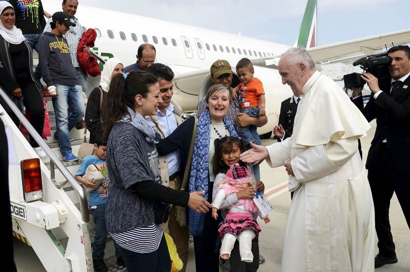 «Ο Πάπας μας έδωσε ξανά ζωή!» - Media