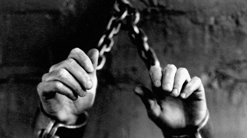 Σε σκλάβους είχε μετατρέψει δυο άστεγους οικογένεια Βρετανών - Media