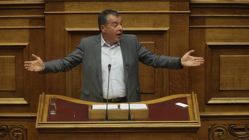 Θεοδωράκης: Έχει θράσος αυτή η κυβέρνηση - Media