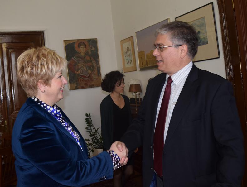 Τα Ελληνικά Πετρέλαια στηρίζουν το έργο της απορρύπανσης του Θερμαϊκού - Media