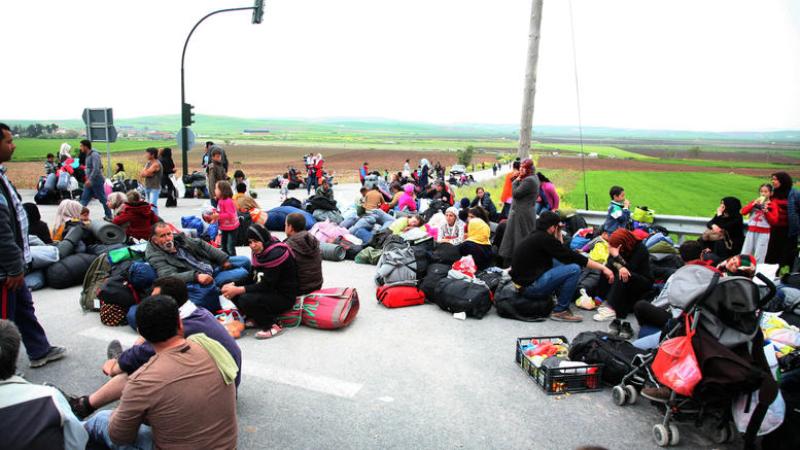 Μπλόκο στο Θεσσαλικό κάμπο, από 500 Σύρους πρόσφυγες  - Media
