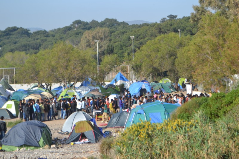 Λέσβος: Aστυνομική επιχείρηση σε καταυλισμό στα Τσαμάκια- 346 πρόσφυγες μεταφέρονται στη Μόρια- Συλλήψεις ακτιβιστών - Media