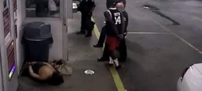 ΗΠΑ: Επίδειξη δύναμης αστυνομικού- Αφήνει αναίσθητη από το ξύλο νεαρή γυναίκα (Video) - Media