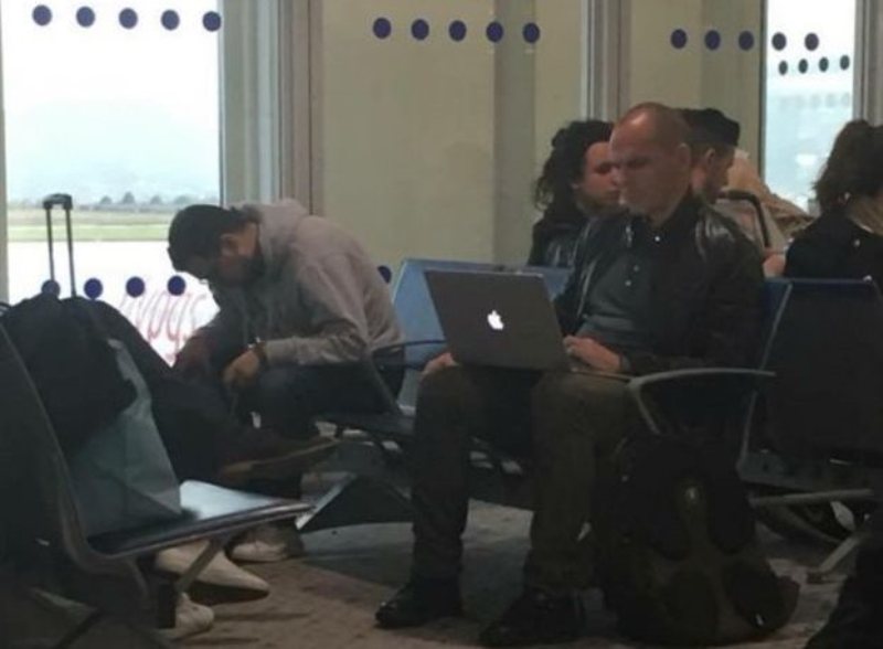 Στο αεροπλάνο με τον Γιάνη με το ένα «ν»  - Media