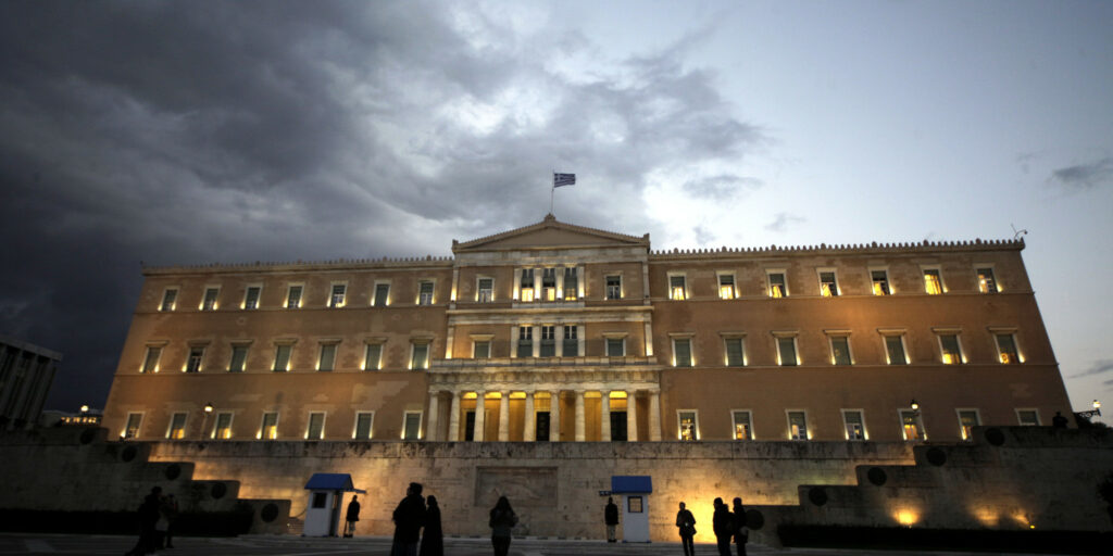 Το Σαββατοκύριακο η ψήφιση του Ασφαλιστικού  - Media