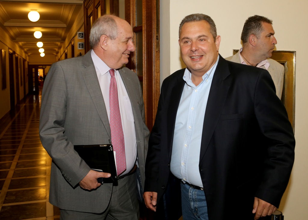 Γραβάτες έκανε δώρο ο Καμμένος στον Τσίπρα - Στο προσκήνιο η ξεχασμένη υπόσχεση - Media