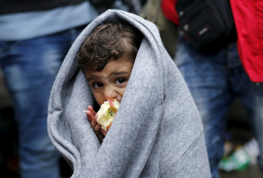 Ένα στα τέσσερα ανήλικα προσφυγόπουλα ταξιδεύουν χωρίς τους γονείς τους - Media