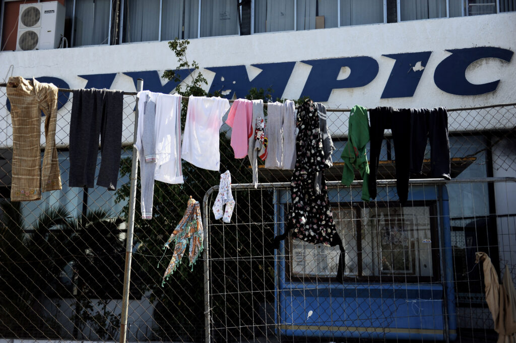 Απεργία πείνας από 1.000 πρόσφυγες στον καταυλισμό του Ελληνικού   - Media