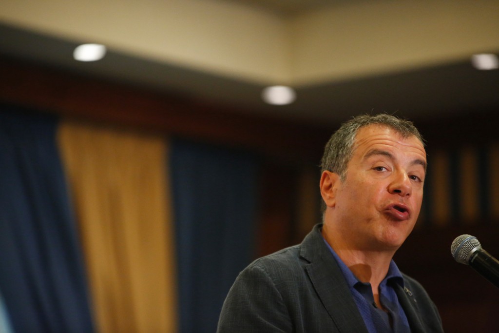 Μαλλιοτράβηγμα Δημοκρατικής Συμπαράταξης - Ποταμιού: Οι ειρωνείες, τα email και οι …προσκλήσεις - Media