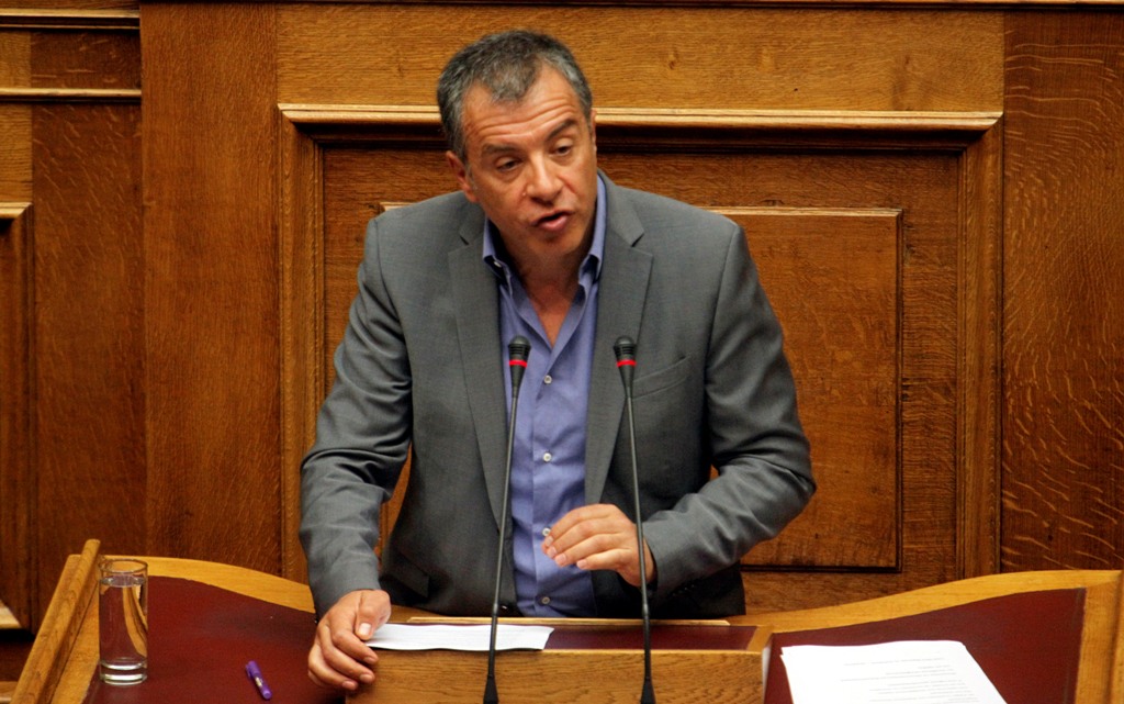 Θεοδωράκης: Τα 99 χρόνια που νομοθετείτε θα μας κάνουν Αργεντινή - Media