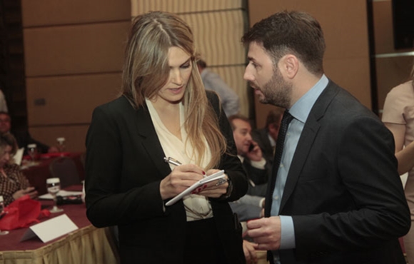 Euractiv: Εντελώς απομονωμένο το ΠΑΣΟΚ στην ευρωομάδα των Σοσιαλδημοκρατών - Media