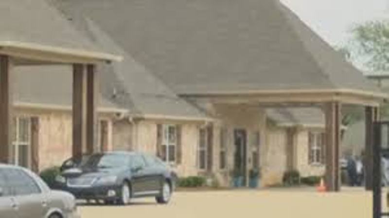 Μητέρα ξέχασε το μωρό της στο αυτοκίνητο - Το βρήκε νεκρό μετά τη δουλειά της - Media