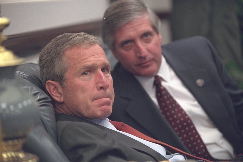 Οι φωτογραφίες του George Bush μετά την επίθεση της 9/11- Πώς «κύλησε» η μέρα στο Λευκό Οίκο - Media