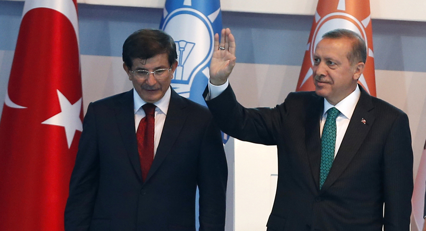 Φήμες για παραίτηση του Νταβούτογλου-Η κόντρα με τον Ερντογάν - Media