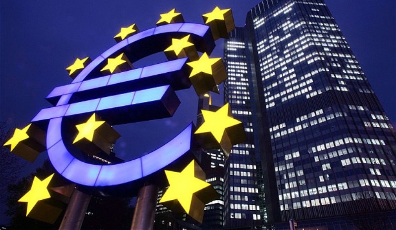 Financial Times: Η ΕΚΤ θα κάνει αποδεκτά τα ελληνικά ομόλογα για τη χρηματοδότηση των ελληνικών τραπεζών - Media