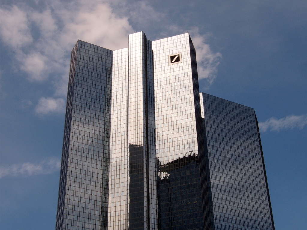 Η Moody’s υποβάθμισε την Deutsche Bank λίγο πάνω από το junk - Media
