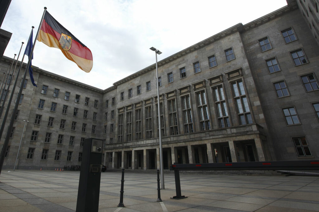 «Κινητικότητα» για την ολοκλήρωση της πρώτης αξιολόγησης «βλέπει» το γερμανικό ΥΠΟΙΚ - Media