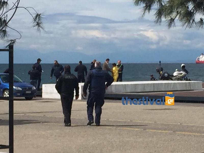 Γυναίκα έπεσε στο Θερμαϊκό (Photos) - Media