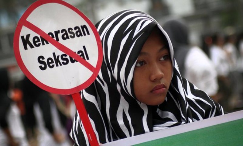 Θανατική ποινή και χημικός ευνουχισμός για τους παιδόφιλους στην Ινδονησία - Media