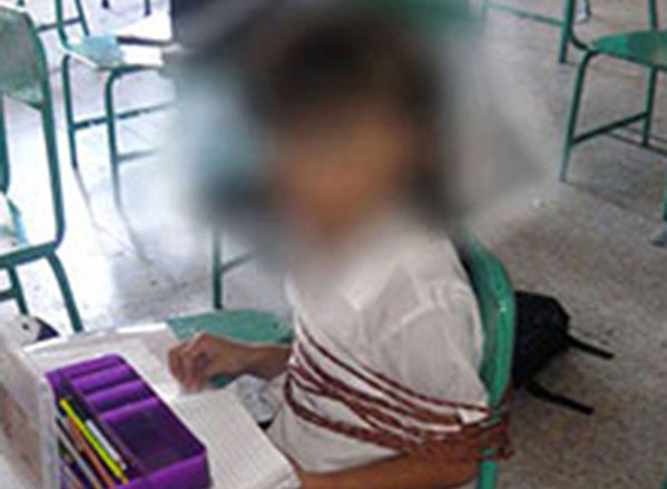 Δασκάλα έδεσε 6χρονη μαθήτρια στην καρέκλα - Είχε την άδεια της μητέρας (Photo) - Media