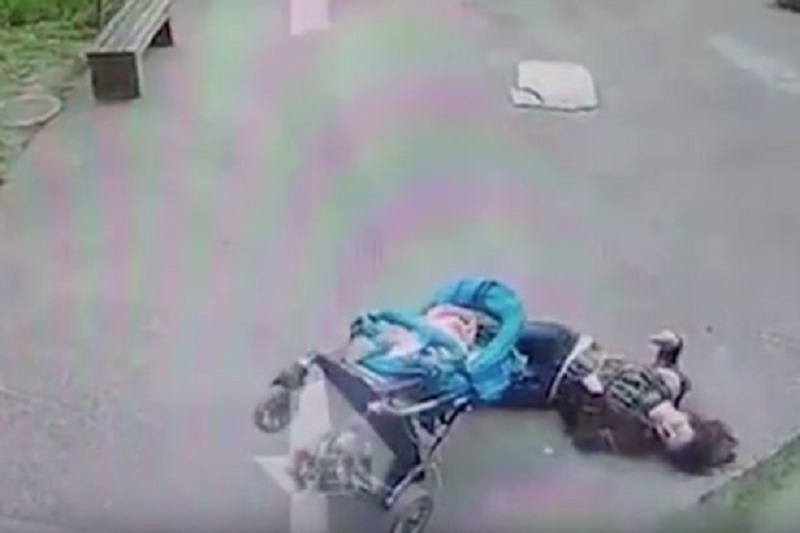 Ρωσία: Φριχτός τραυματισμός μητέρας από τσιμεντόπλακα - Κινδύνευσε και το μωρό - Media