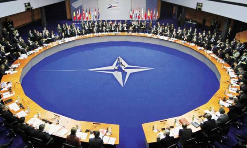 Αμερικανός αντιστράτηγος: Το ΝΑΤΟ δεν θα μπορούσε να αποκρούσει μια εισβολή των ρωσικών δυνάμεων στη Βαλτική - Media