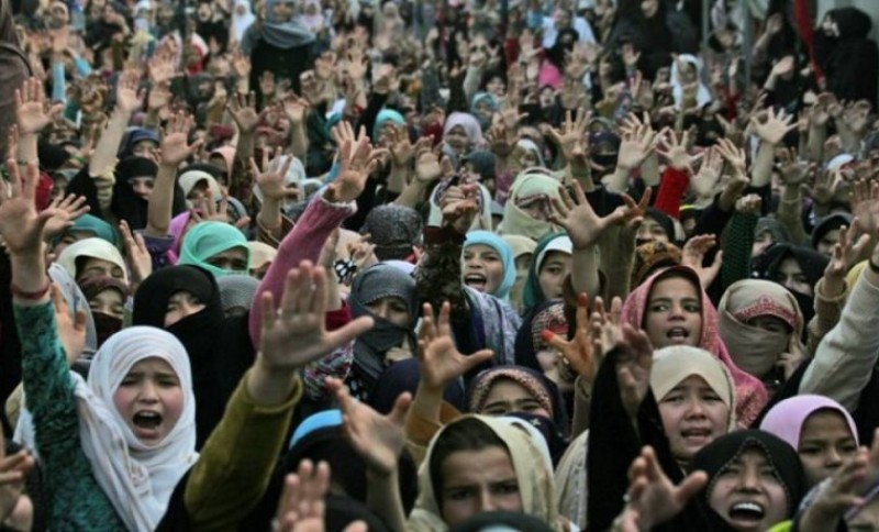 Πακιστάν: Συμβούλιο ισλαμιστών επικυρώνει τον «ελαφρύ ξυλοδαρμό» των γυναικών από τους συζύγους τους - Media