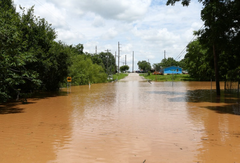 Φονικές πλημμύρες στο Τέξας - Τουλάχιστον έξι νεκροί (Photos) - Media