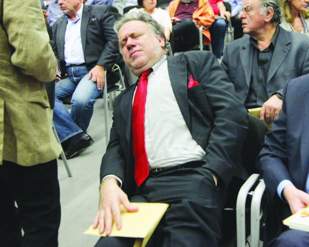 Οι διαχειριστές της μιζέριας - Media