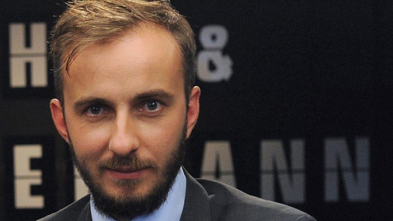 Γερμανικό δικαστήριο απαγόρευσε την αναδημοσίευση αποσπασμάτων ποιήματος για τον Ερντογάν - Media