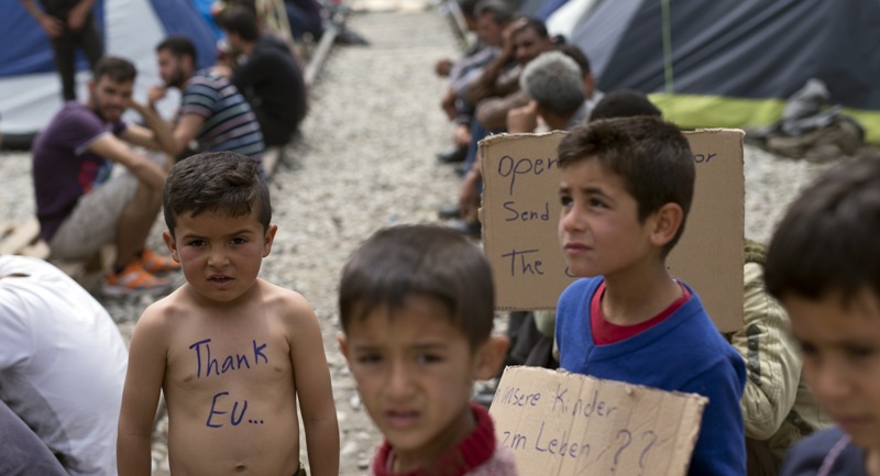 Σύσκεψη του υπουργείο Εσωτερικών για τα ασυνόδευτα προσφυγόπουλα - Media