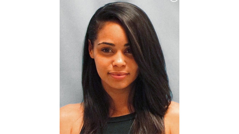 Η "καυτή" παράνομη που με την ομορφιά της έχει βάλει φωτιά στο twitter (Photos) - Media